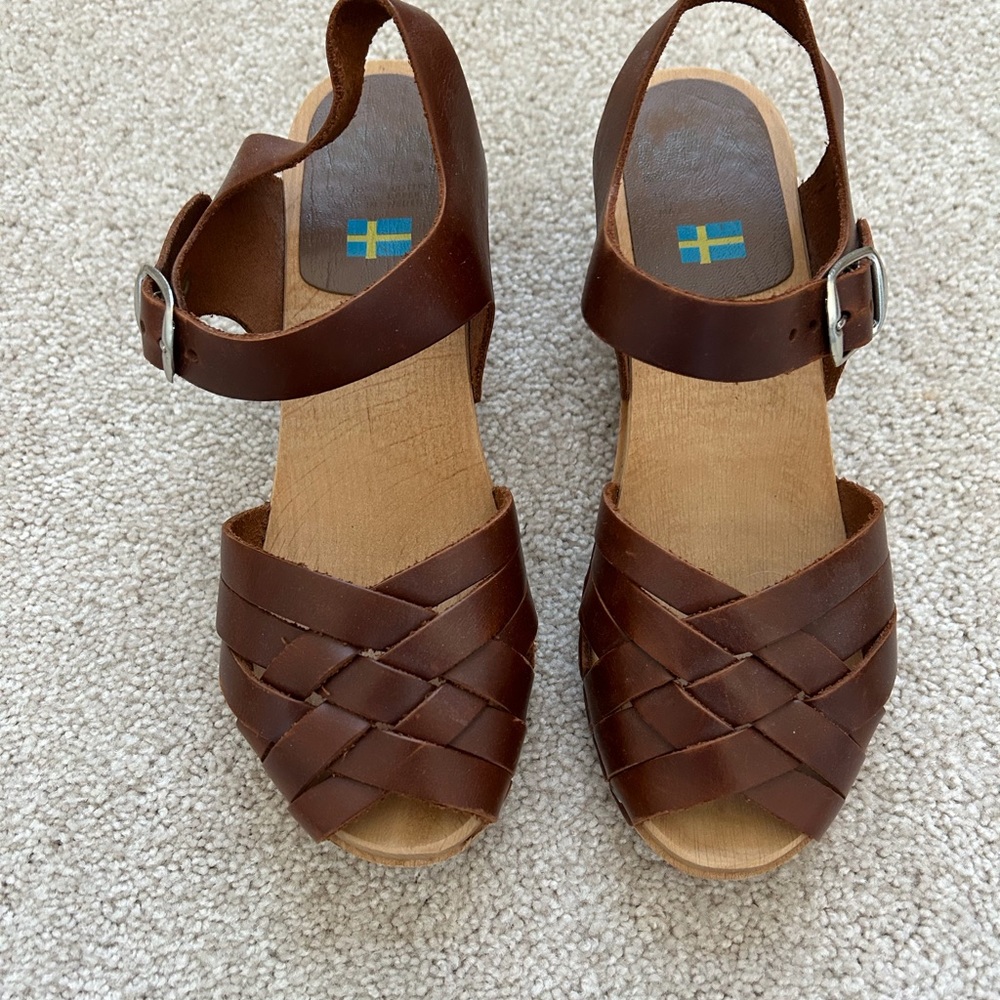 MIA clog sandals